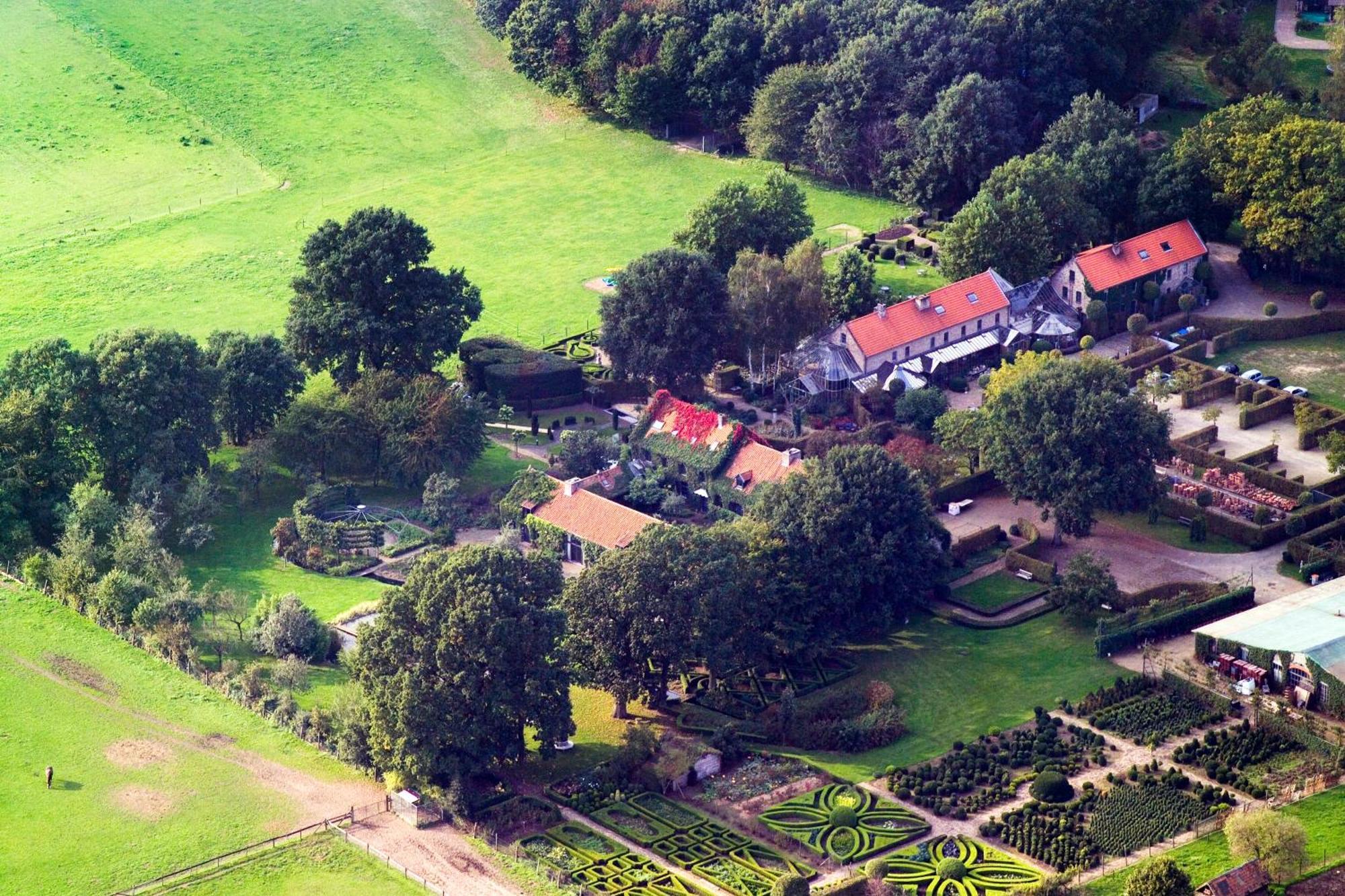 Отель Orshof Opglabbeek Экстерьер фото